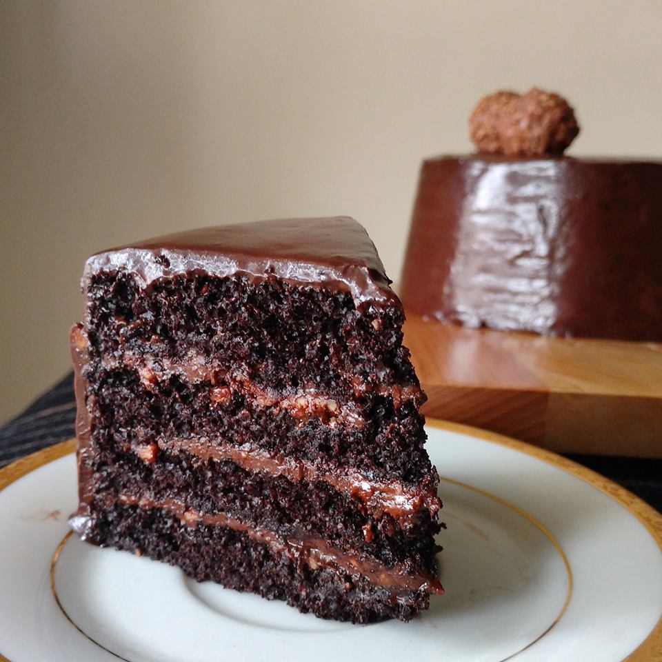 ferrero rocher cake 