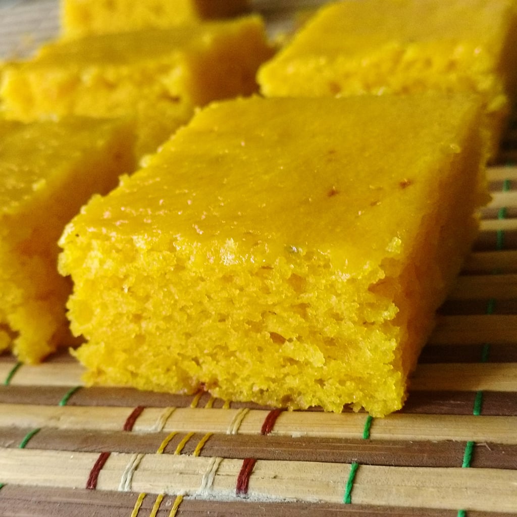 Eggless mango cake Recipe | flours and frostings