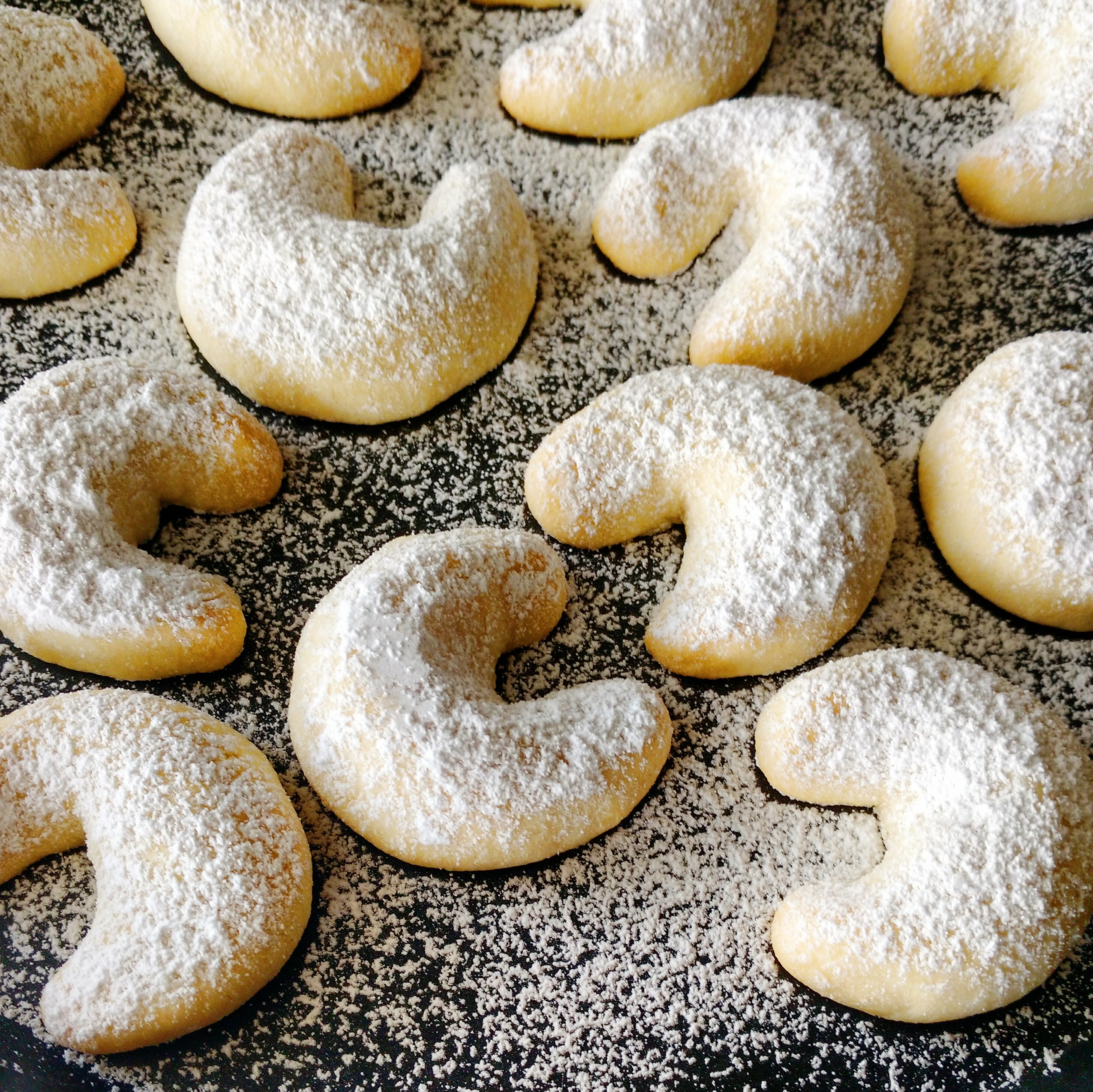 almond crescents – #1 a week of christmas cookies !