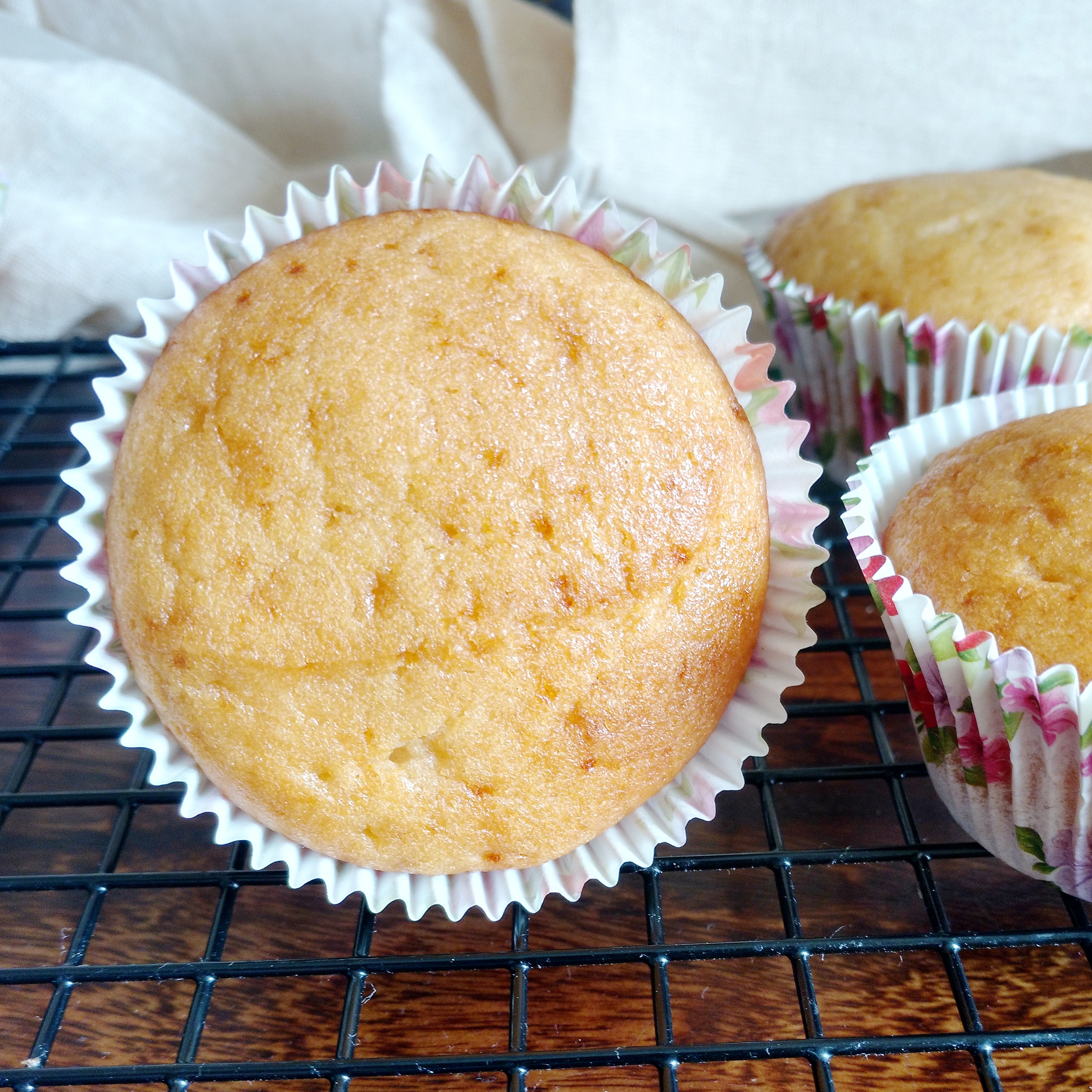 eggless vanilla cupcakes