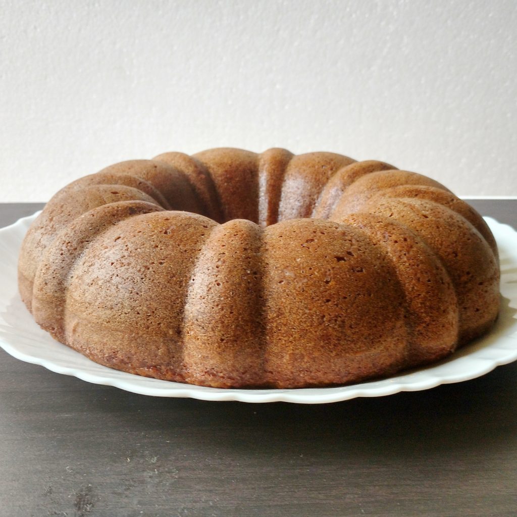 Caramelised banana and coconut cake - FLOURS & FROSTINGS