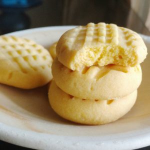 4 ingredient custard powder cookies - FLOURS & FROSTINGS